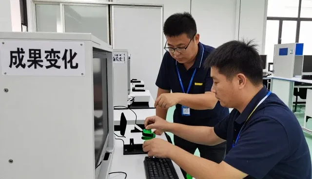 成都云上绿洲雕塑有限公司解答关于技术咨询的问题